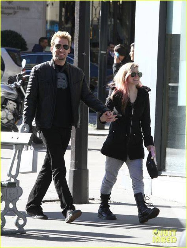 Avril Lavigne France with Fiance Chad Kroeger! Photo 2730975 Avril
