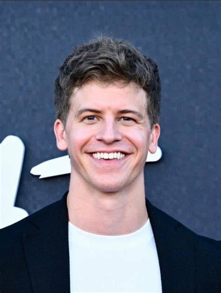 Barrett Carnahan Doblaje Wiki Fandom