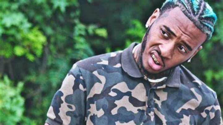 Booking Coca Vango, new track