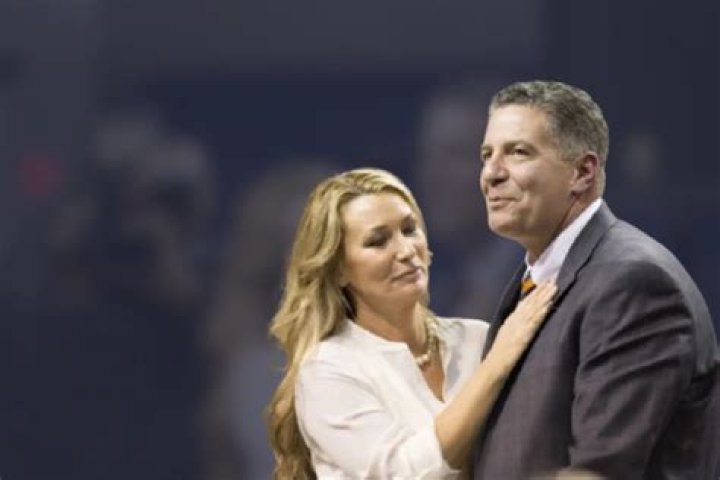 Bruce Pearl Wife Career & Net worth [2023 Update] Players Bio