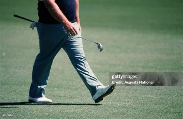 Craig Stadler walks on the No. 9 green during the second round of the