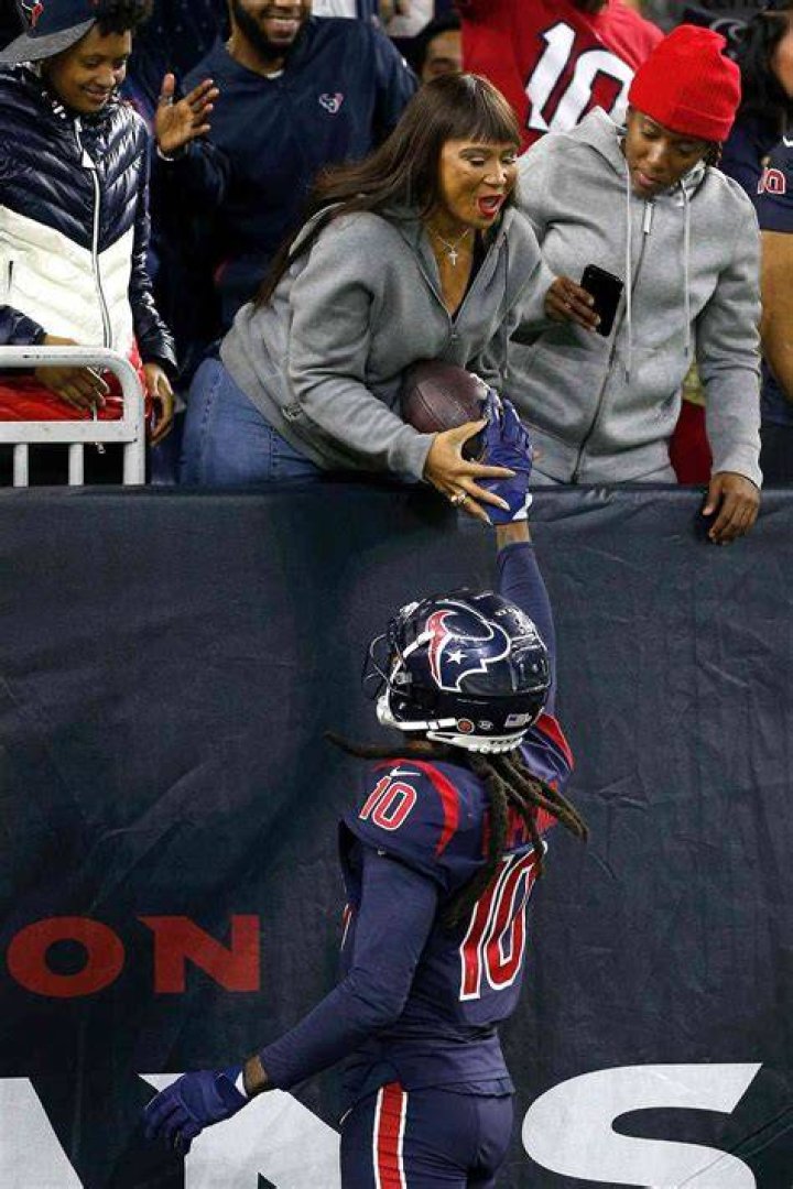 DeAndre Hopkins inadvertently trashes his old QBs when talking about