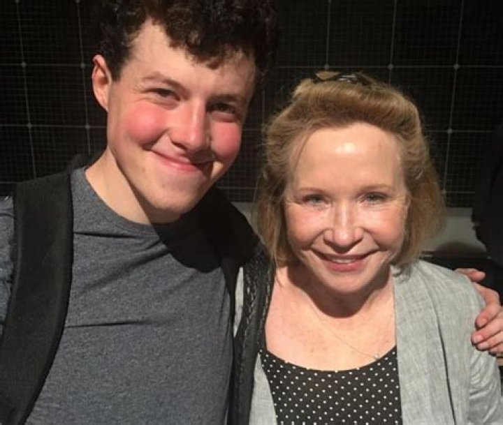 Debra Jo Rupp family, husband, children, parents, siblings