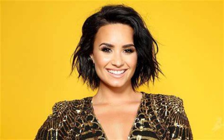 Demi Lovato's Height and Battle With Weight Issues