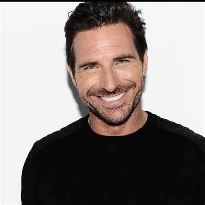 Ed Quinn Biography, Height & Life Story Super Stars Bio
