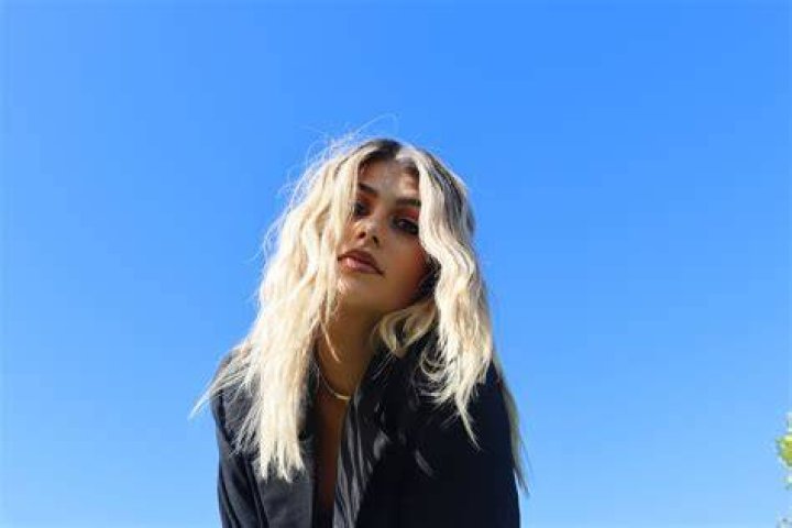 Emma Winkler triple j Unearthed