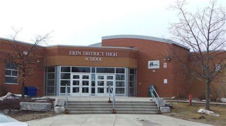 Erin District High School volunteer wrestling coach receives Everyday