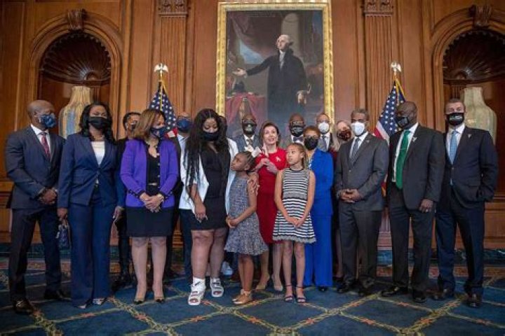 Floyd family meets Biden as Congress weighs police bill PBS
