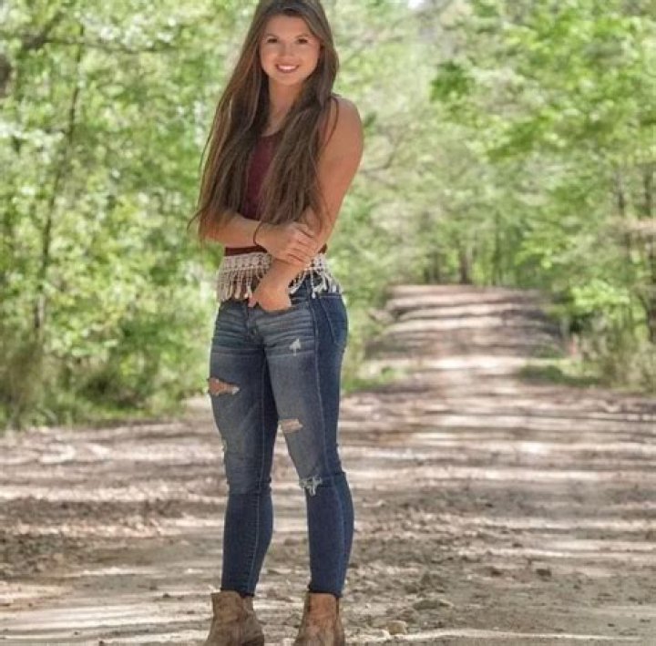 Hannah Barron Bio, Age, Wiki, Education, Career, Net Worth, Relationship, Height Exposeuk