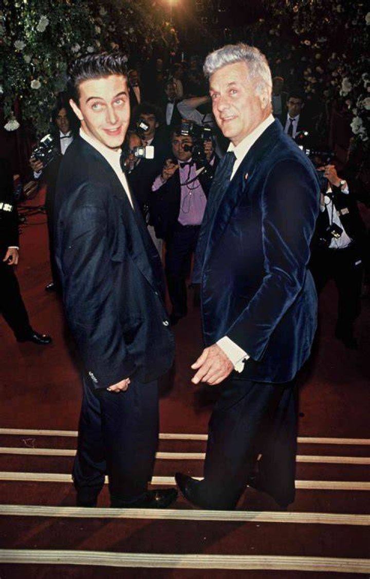How tall is Tony Curtis? Height of Tony Curtis CELEBHEIGHTS&trade;