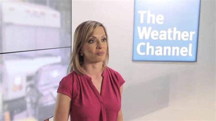 Hurricane 360 Julie Martin Shares What it Takes to Cover a Hurricane