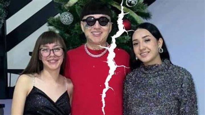 &iexcl;Inusual! Dani Flow vive con esposa y novia para que lo cubran cuando