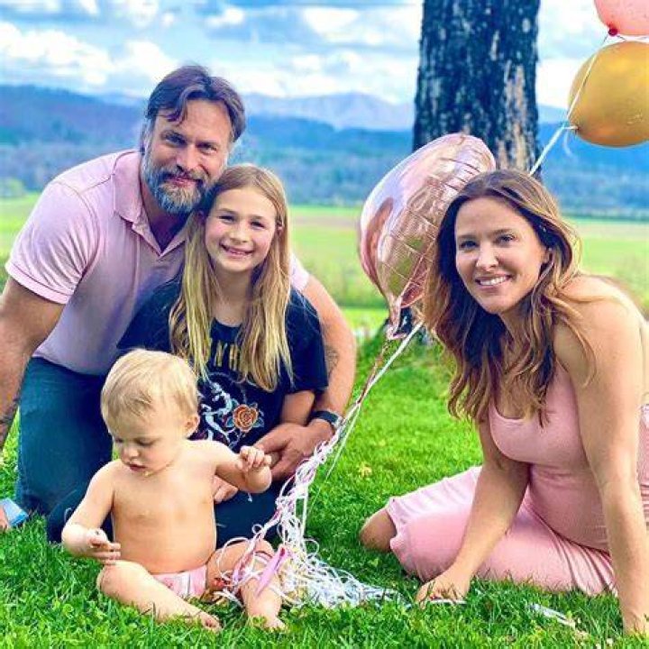 Is Jill Wagner the Daughter of Robert Wagner?