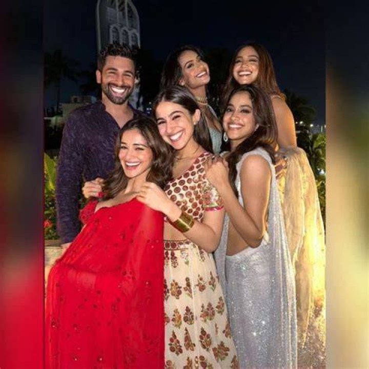 Janhvi Kapoor, Ananya, Aryan Khan, Sara, Ibrahim, Shanaya and Navya attend Halloween bash