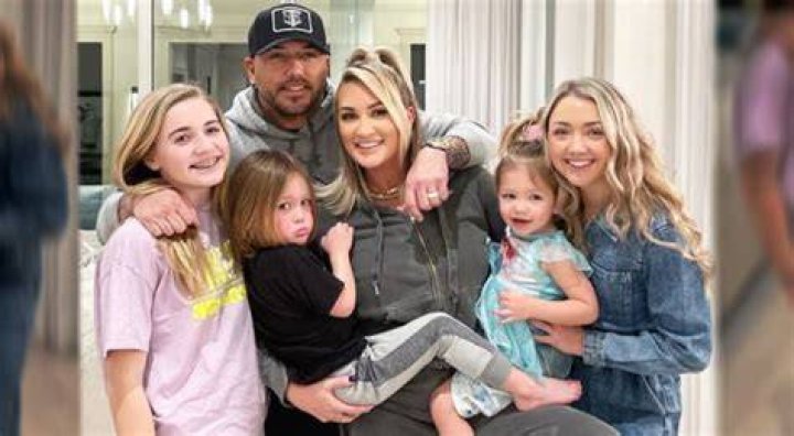 Jason Aldean Kids Meet The Country Singer's 4 Children