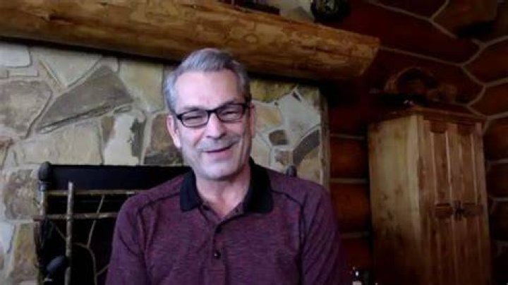Johnny Enlow Net Worth, Age, Height, Weight, Early Life, Career, Bio