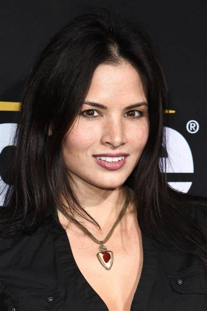Katrina Law Bio, Age, Net Worth 2022, Salary, Husband, kids, Height