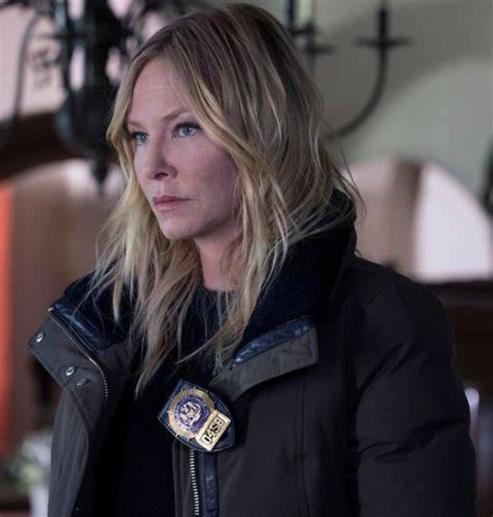 Kelli Giddish Told Us Leaving &ldquo;SVU&rdquo; Was &ldquo;Not an Option&rdquo; Smashing