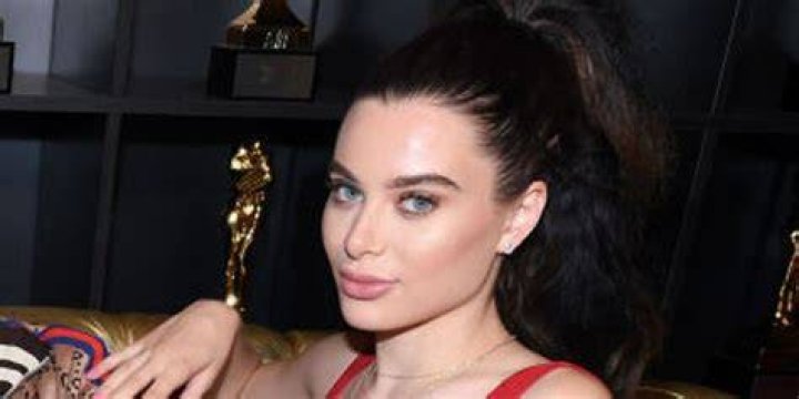 Lana Rhoades 'Feels Like Super Woman' 2 Weeks Postpartum, Shares Snaps