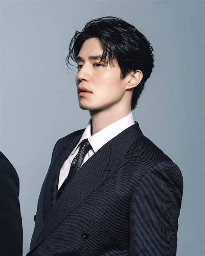 Lee Dongwook's Birthday Celebration HappyBday.to