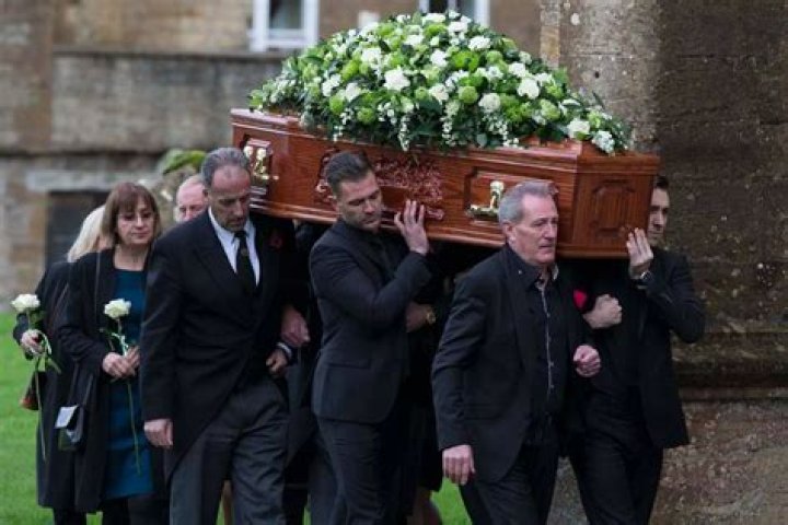 Lynda Bellingham funeral Actress & Loose Woman laid to rest in 'joyful