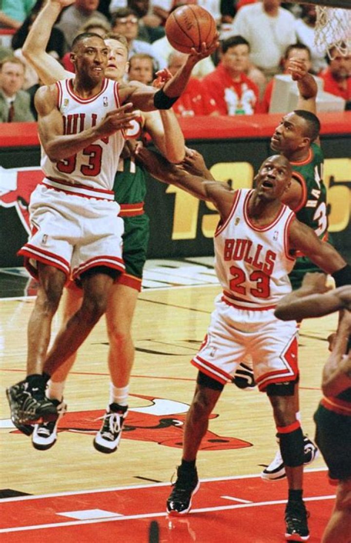Michael Jordan fights ANOTHER paternity suit over child support for two