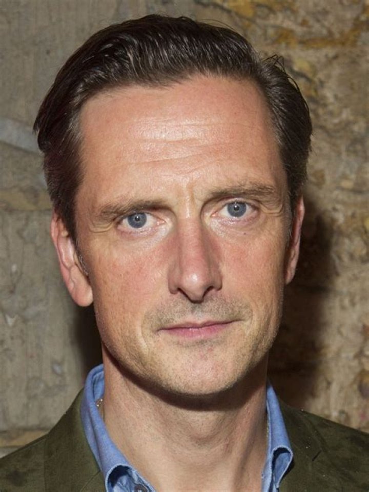 Nicholas Gleaves Biography, Height & Life Story Super Stars Bio