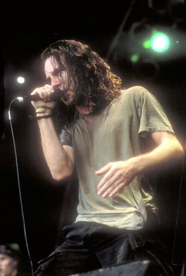 Pearl Jam singer Vedder ties the knot