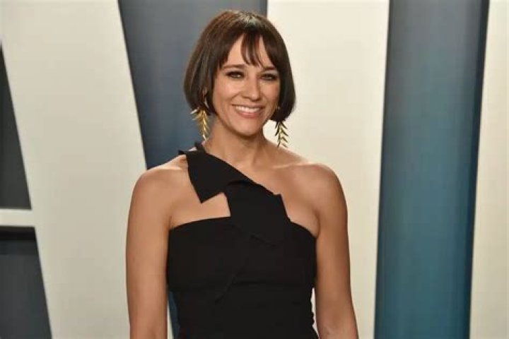 Rashida Jones Bio, Net Worth, Height, Boyfriend, Body Measurements, Affair, Married & Ethnicity