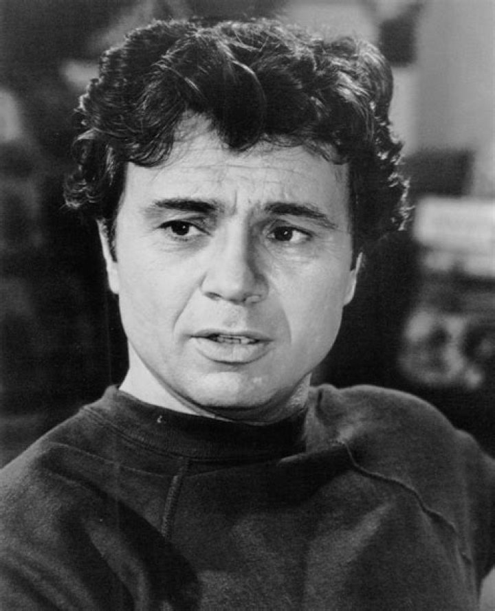 Robert Blake and Fianc&eacute;e Stroll Arm in Arm Ahead of Their Wedding