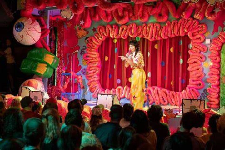 Sarah &ldquo;Squirm&rdquo; Sherman goes all out "sliming" standup comedy Medill Reports Chicago