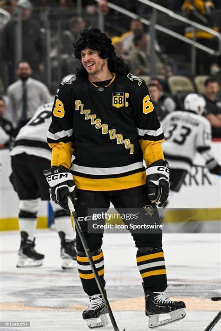 Sidney Crosby's Wiki Wife, Salary, Net Worth, Married, Sister, Girlfriend