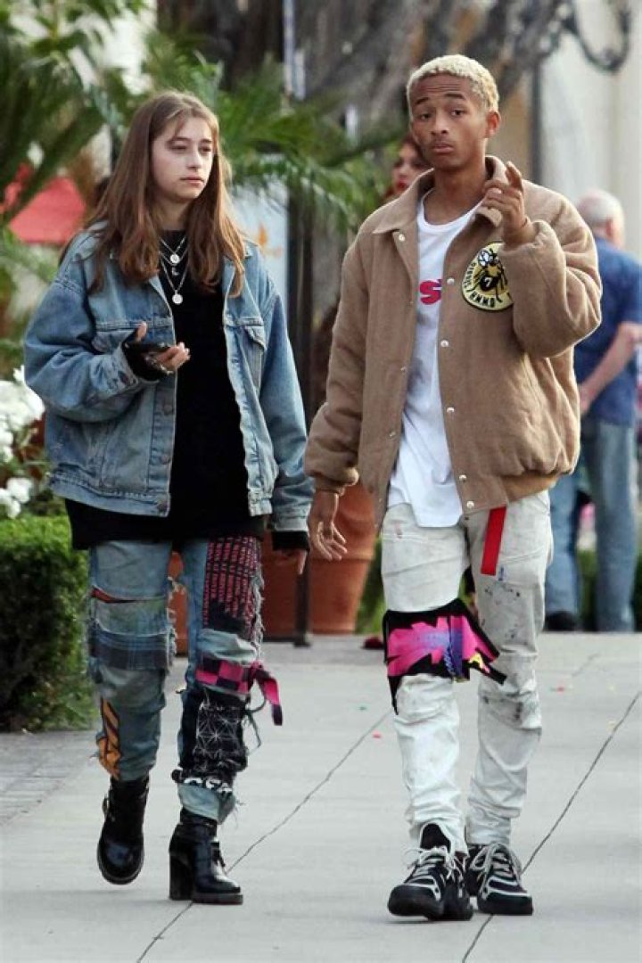 Stella Hudgens And Jaden Smith Kissing