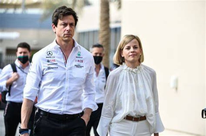 Susie Wolff detona "roubo" a Hamilton "Perdi a paix&atilde;o pela F1"