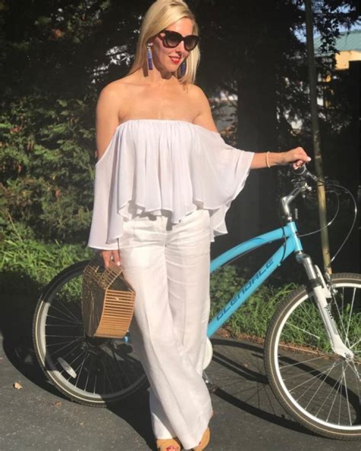 Tiffani A Johnston (tiffaniatbretonbay) // all white outfit // summer
