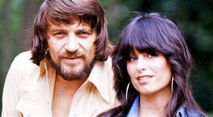 Waylon Jennings and wife Jessi Colter The Outlaw Couple