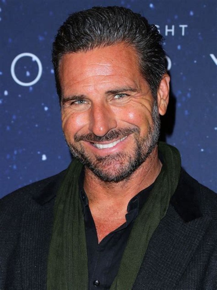 Who is Ed Quinn's Wife? Meet Heather CourtneyQuinn Woman Magazine