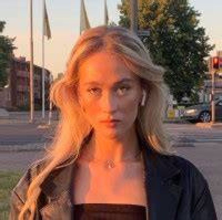 Who Is Linnea Hansson, Amir Mathis Wife? Her Age, Job, IG, Nationality