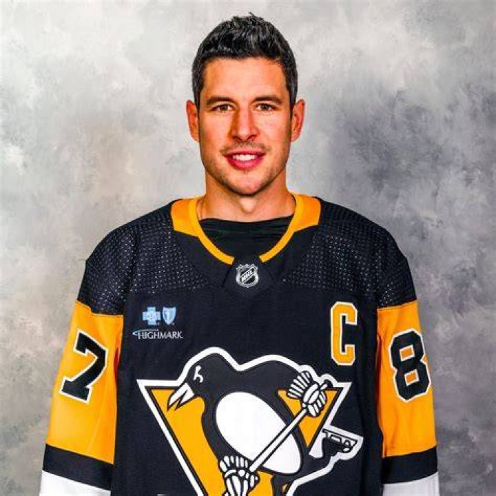 Who Is Sidney Crosby's Girlfriend? OtakuKart